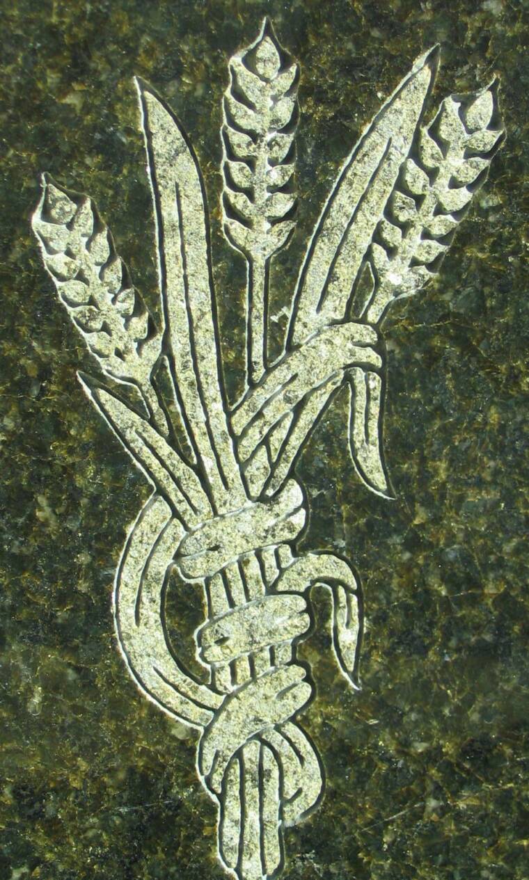 WHEAT DESIGN ENGRAVED IN GRANITE